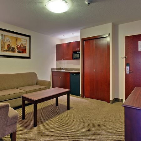 Holiday Inn Express & Suites Whitecourt By Ihg Interiør billede
