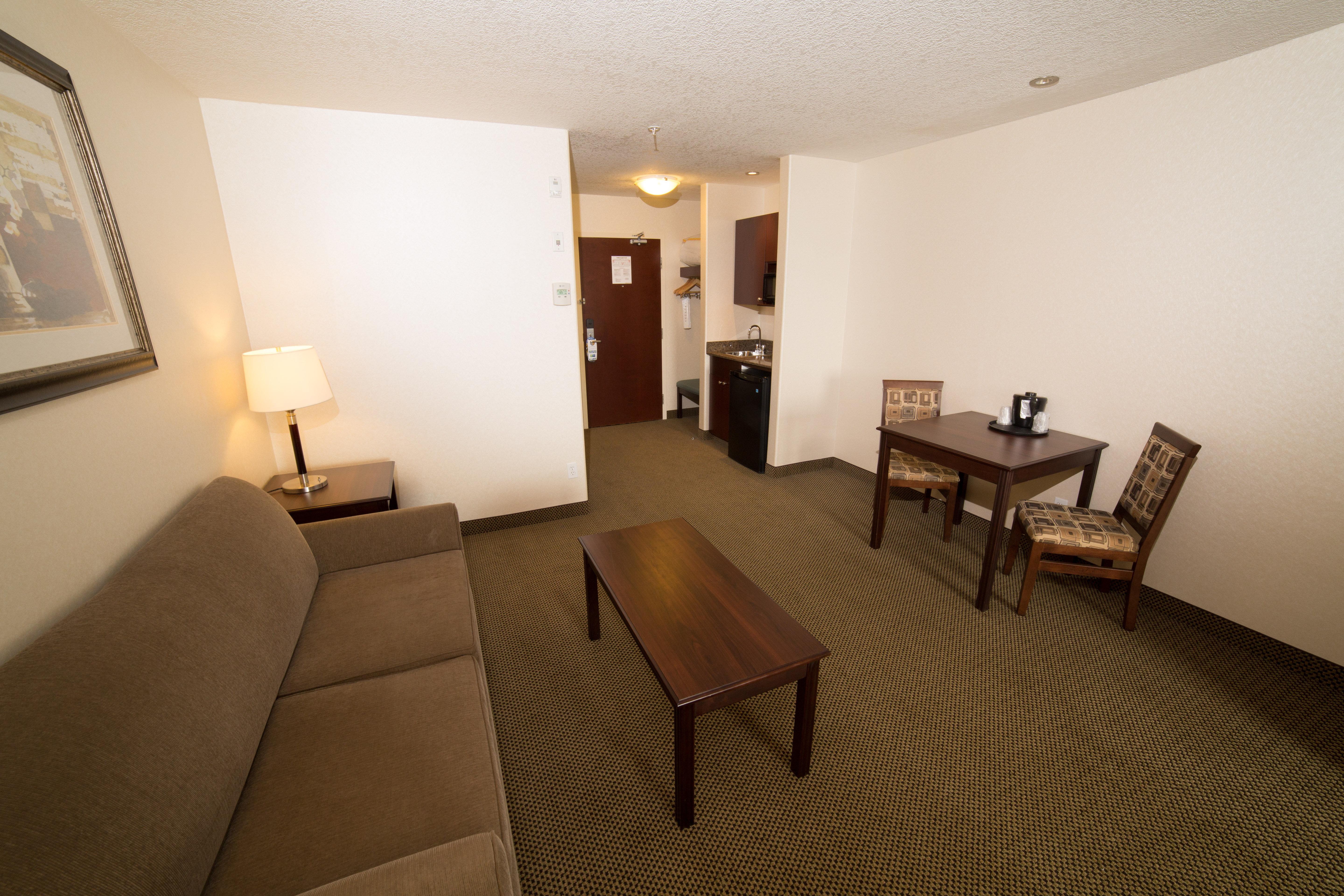 Holiday Inn Express & Suites Whitecourt By Ihg Eksteriør billede