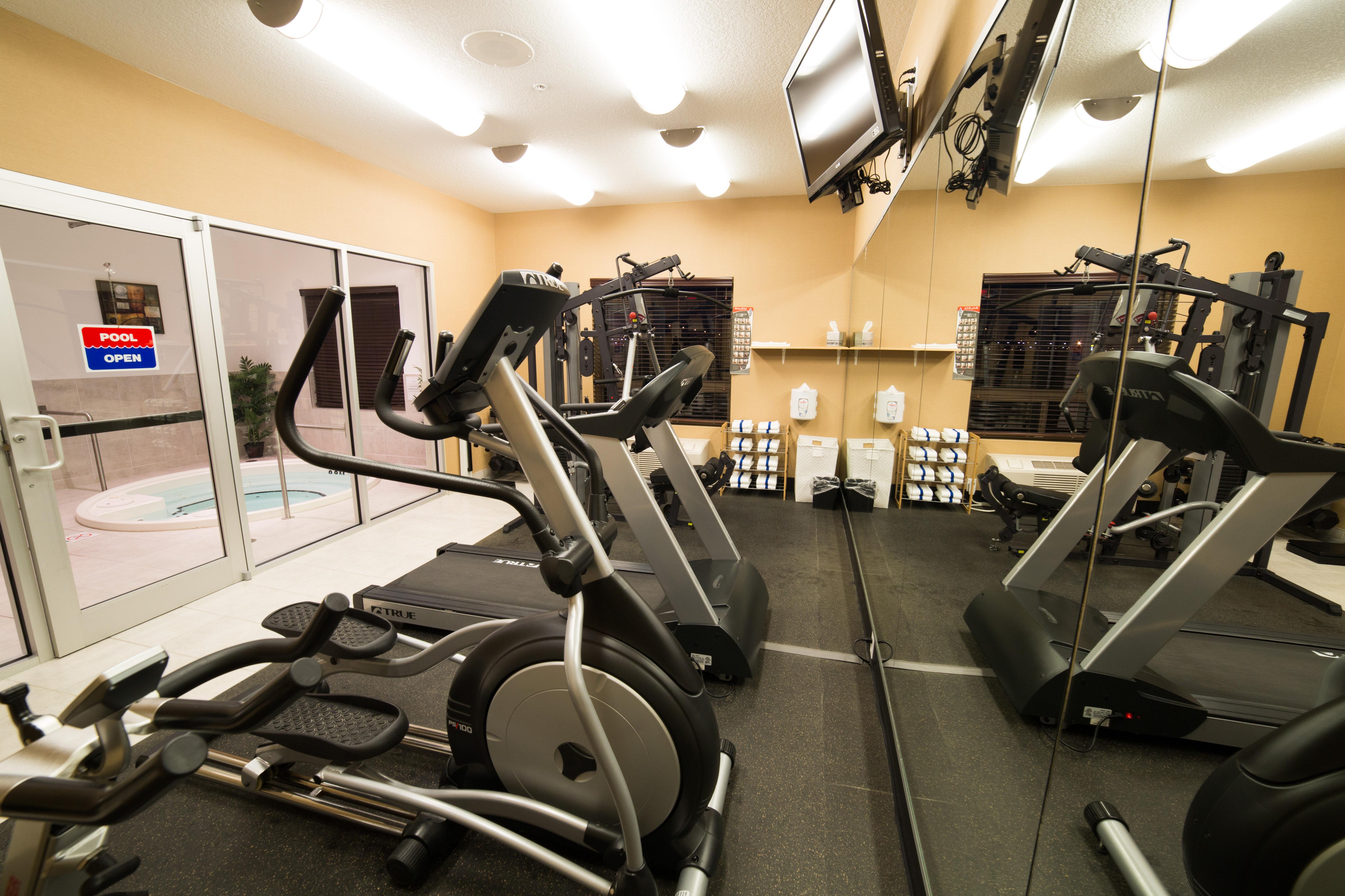 Holiday Inn Express & Suites Whitecourt By Ihg Eksteriør billede
