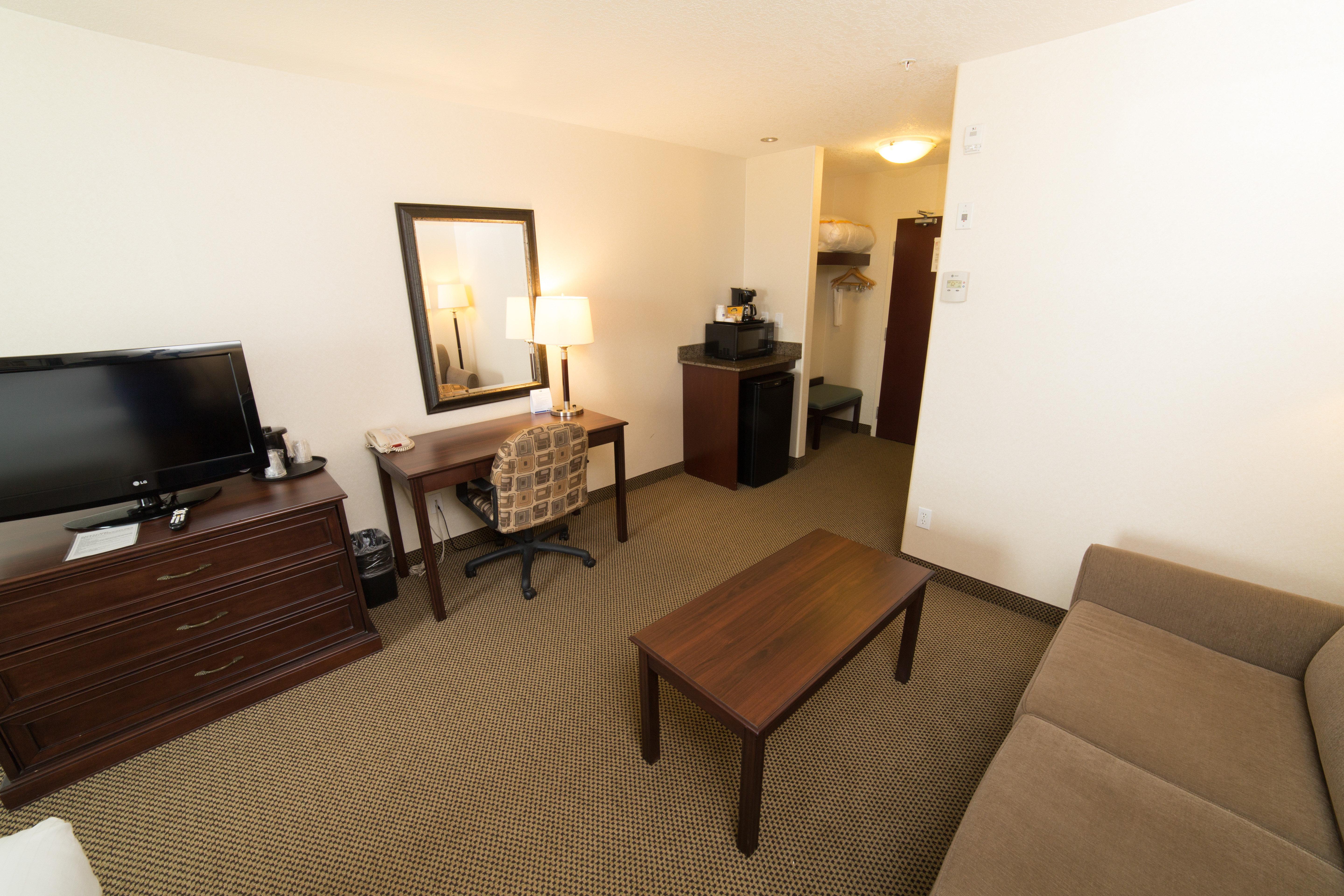 Holiday Inn Express & Suites Whitecourt By Ihg Eksteriør billede