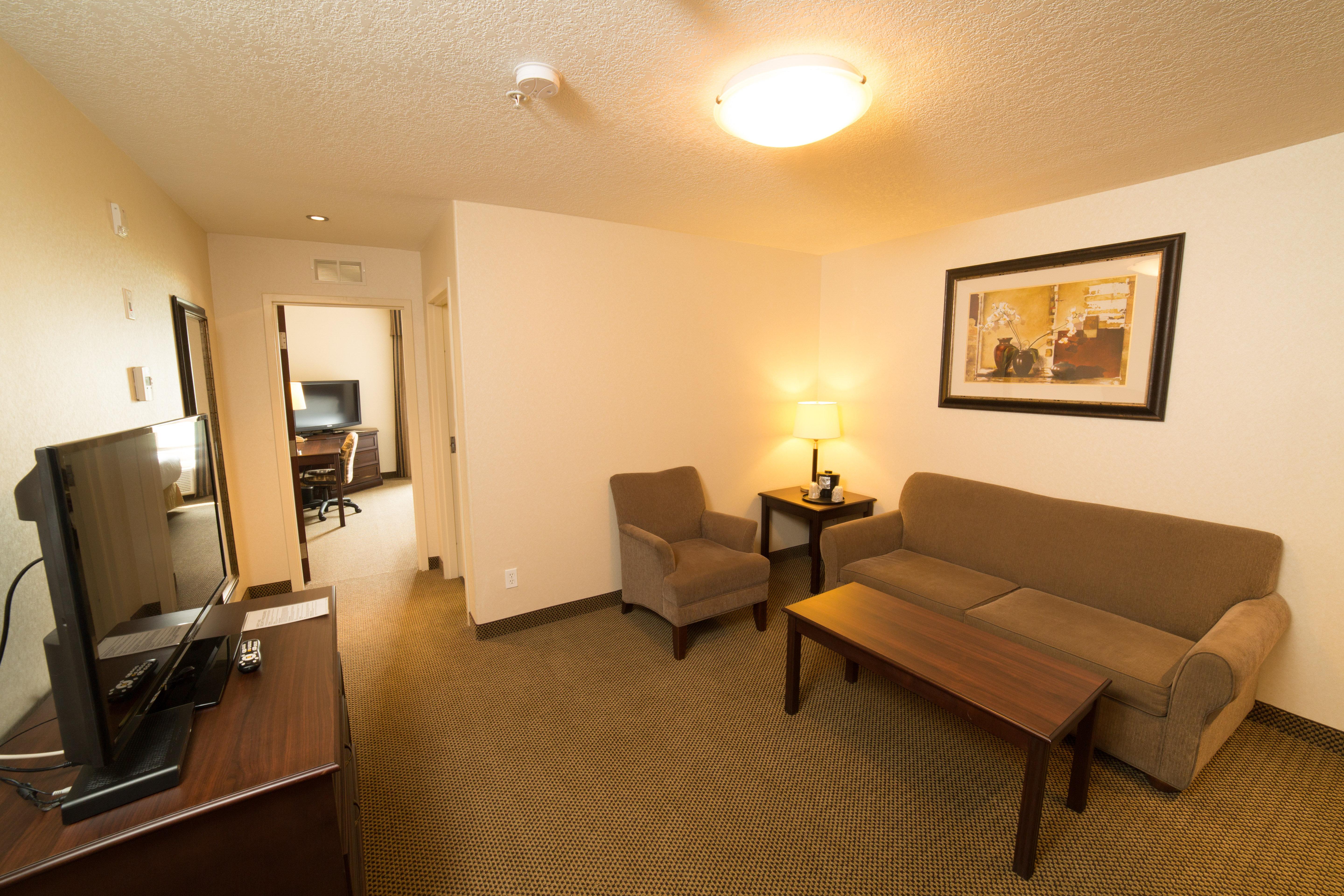 Holiday Inn Express & Suites Whitecourt By Ihg Eksteriør billede
