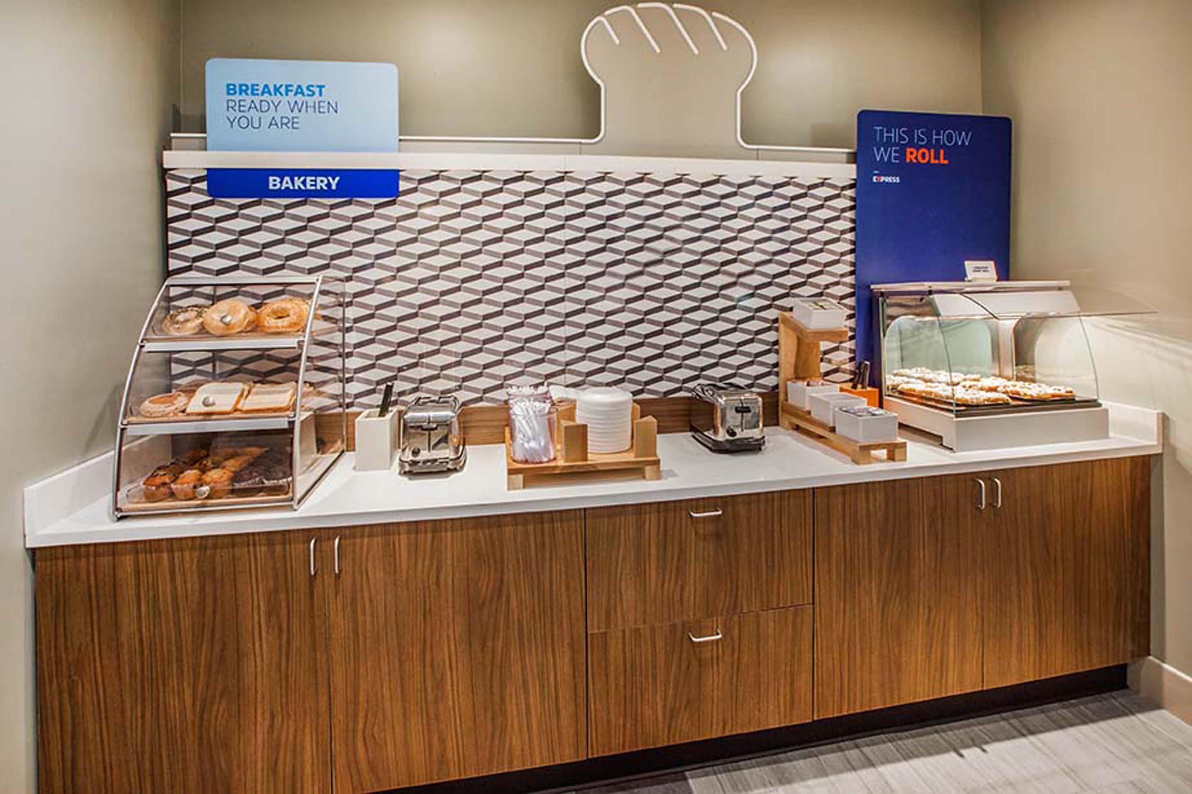 Holiday Inn Express & Suites Whitecourt By Ihg Eksteriør billede