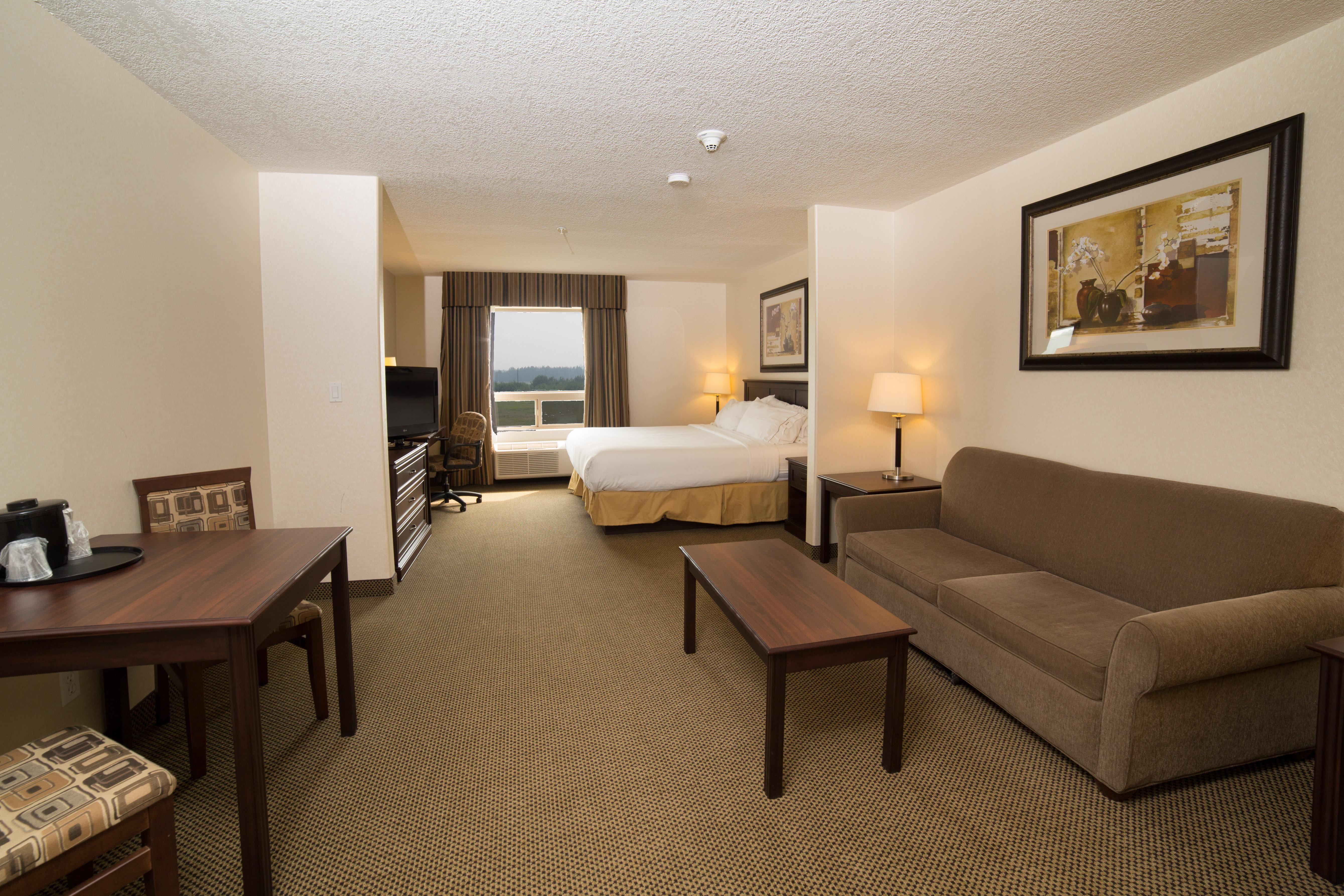 Holiday Inn Express & Suites Whitecourt By Ihg Eksteriør billede