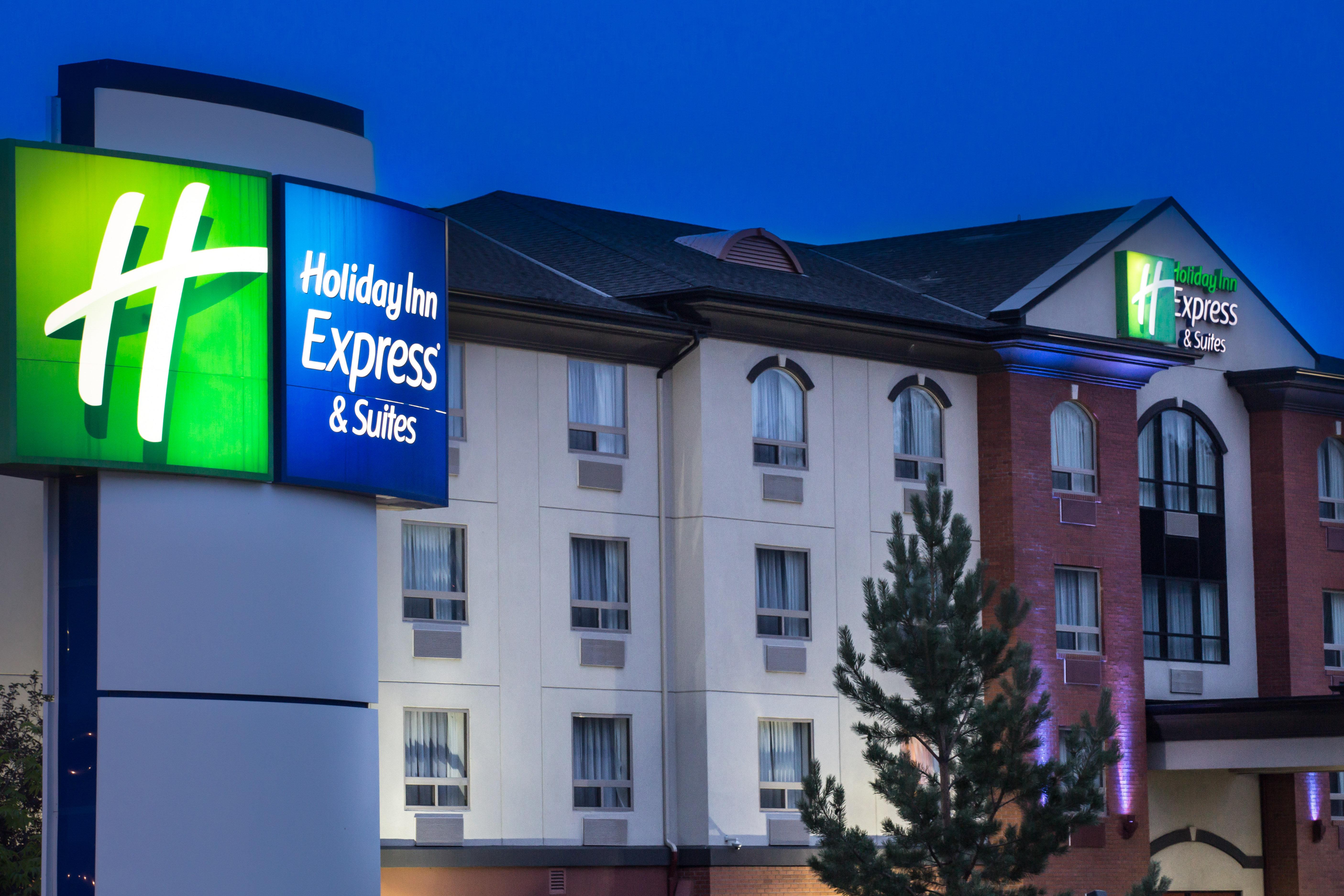 Holiday Inn Express & Suites Whitecourt By Ihg Eksteriør billede