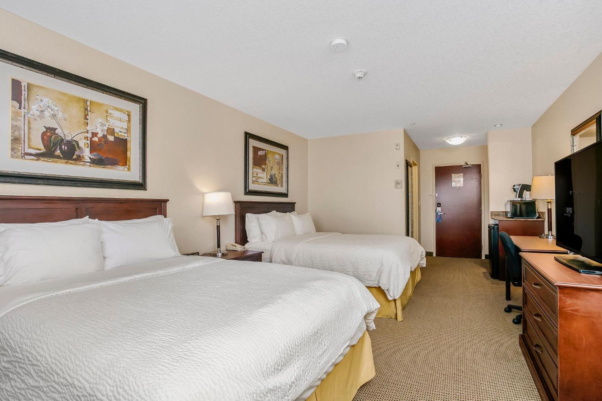Holiday Inn Express & Suites Whitecourt By Ihg Eksteriør billede