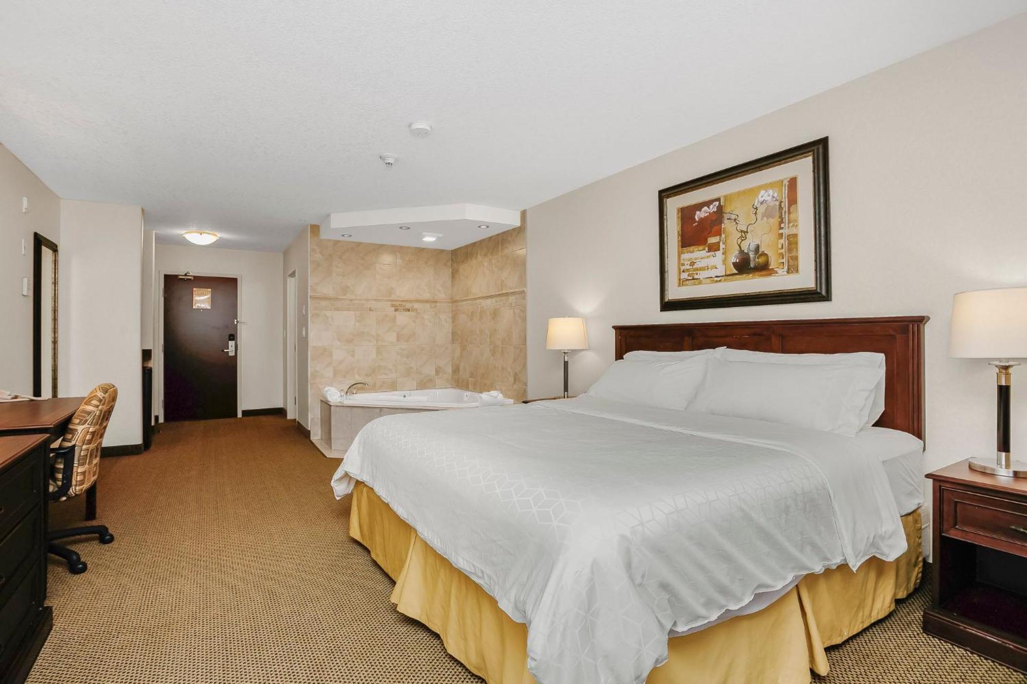Holiday Inn Express & Suites Whitecourt By Ihg Eksteriør billede